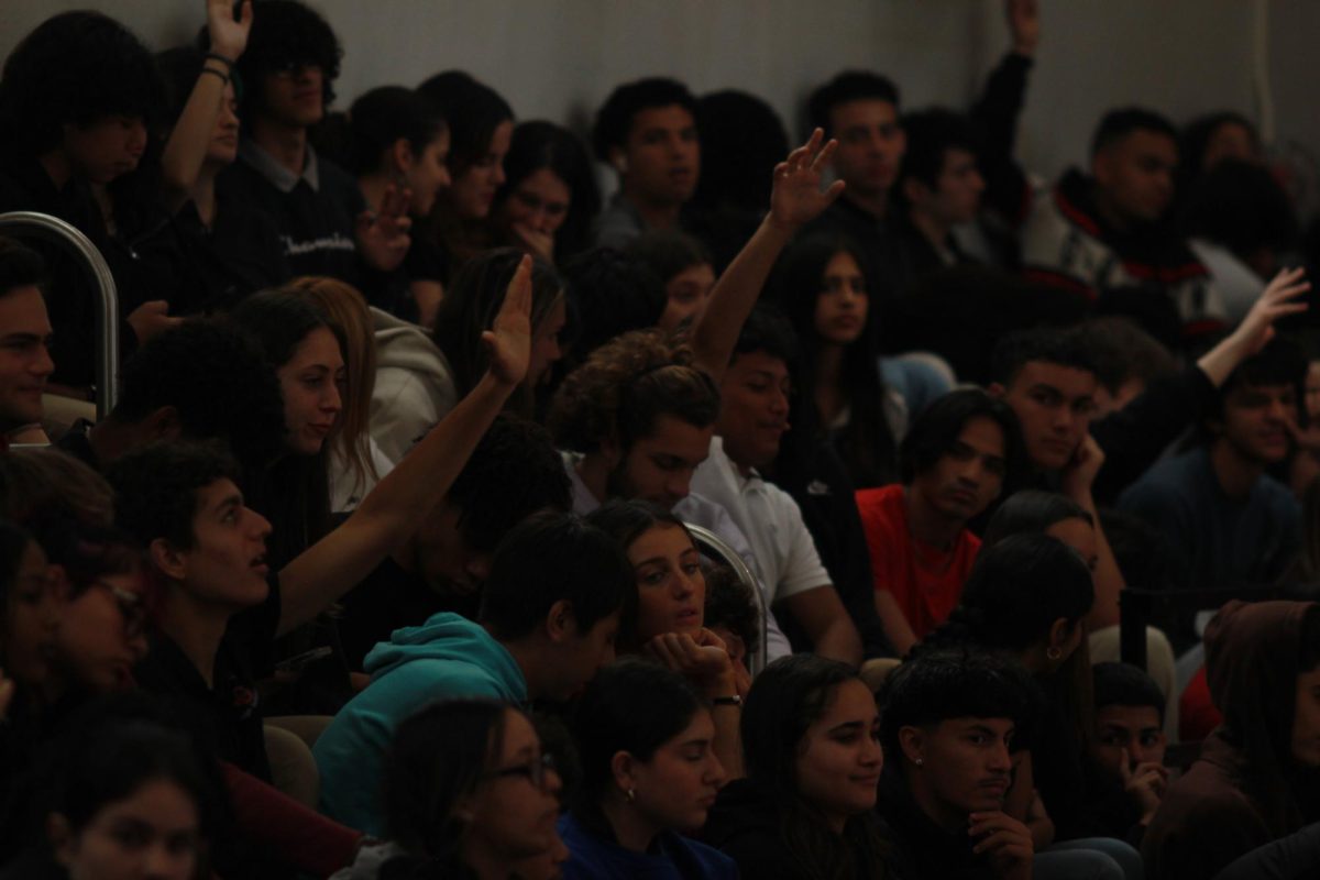 Students participated by asking questions, including about the importance of the First Amendment. 