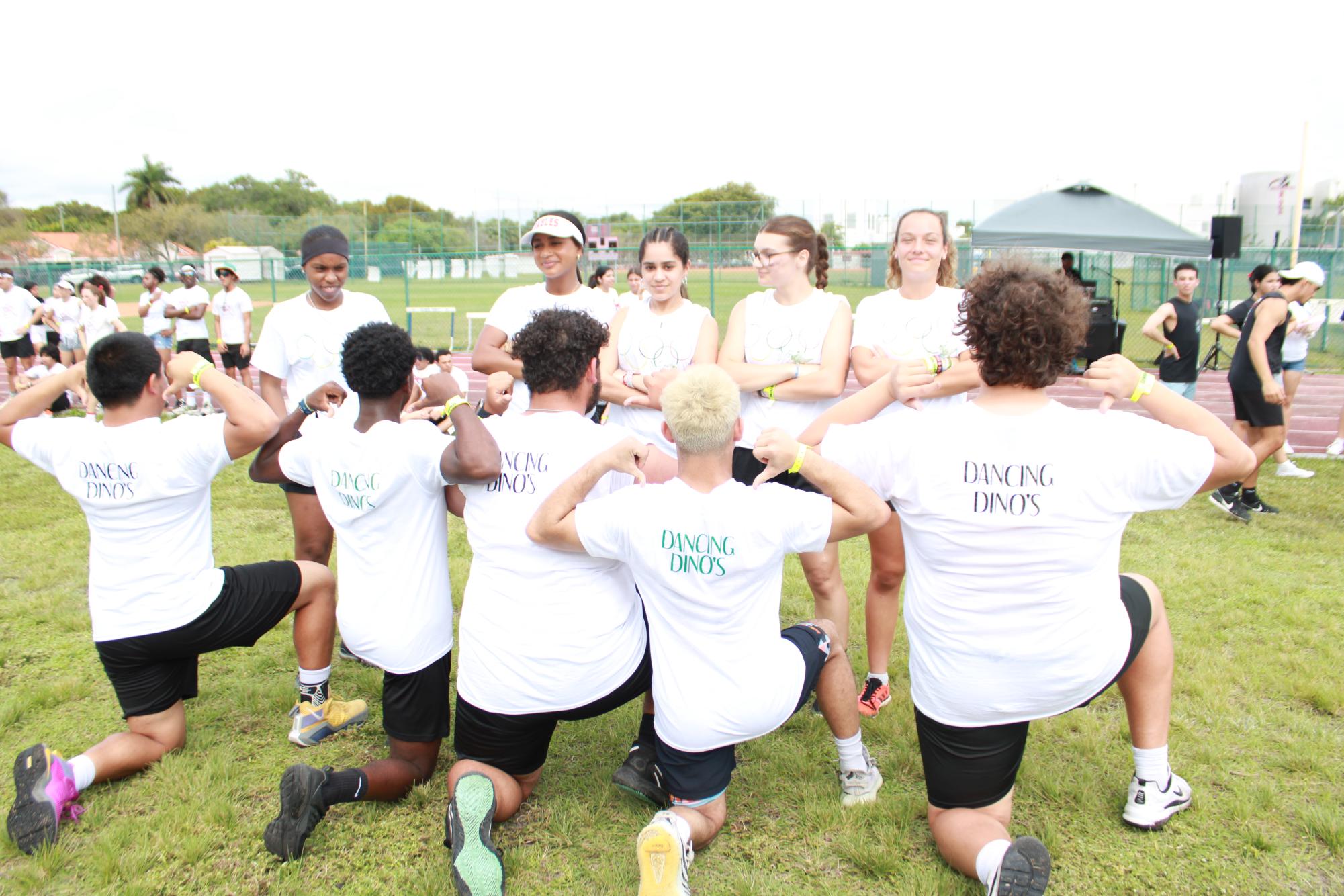 Senior Picnic Displays Unity and Competitive Spirit