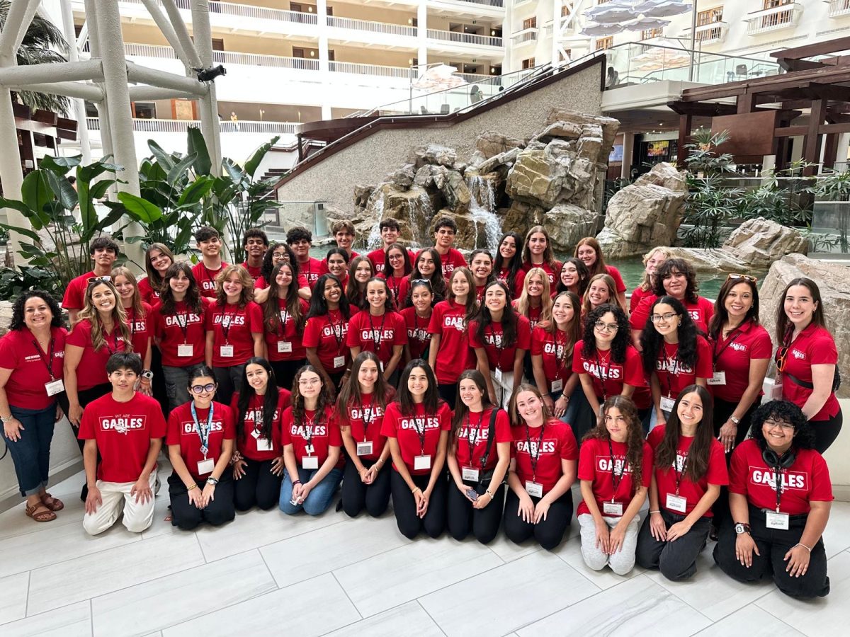 Soon after arriving to Orlando, members from all publications got together to take a group photo. Preparing for the day ahead of them, students got comfortable in the place they would be staying in for the next two days.